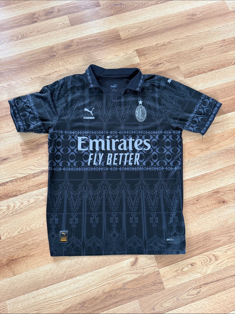 Pulisic authentic Milan Pleasures Black Silver Medium soccer football jersey